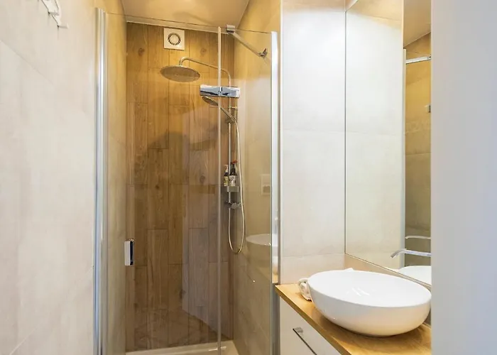 Reymonta 15 Surfingbird Apartamento *