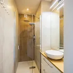 Reymonta 15 Surfingbird 아파트 *