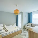 Reymonta 15 Surfingbird 아파트 *