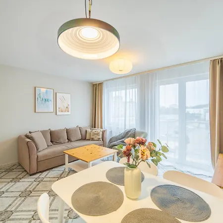 Reymonta 15 Surfingbird Kolobřeh